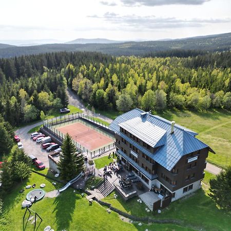 Hotel Oddech Пец под Снежко Екстериор снимка