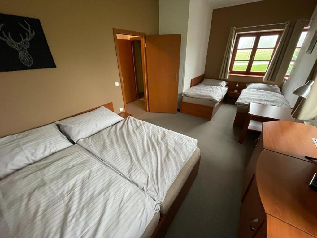 Hotel Oddech Пец под Снежко Екстериор снимка