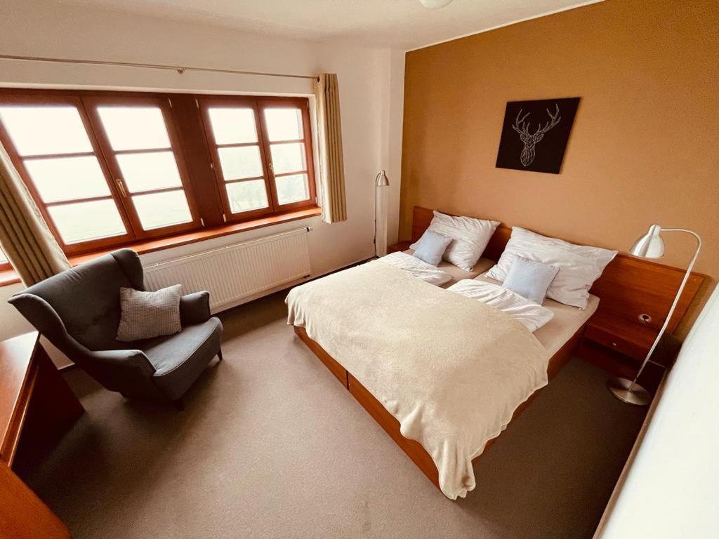 Hotel Oddech Пец под Снежко Екстериор снимка