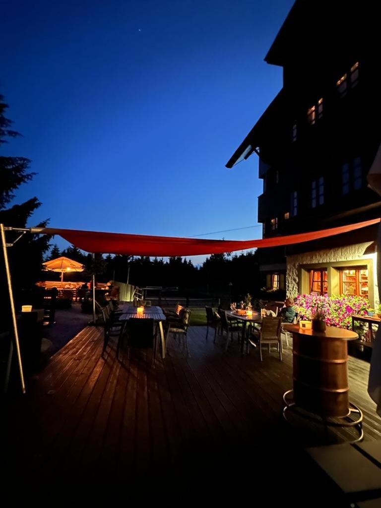 Hotel Oddech Пец под Снежко Екстериор снимка