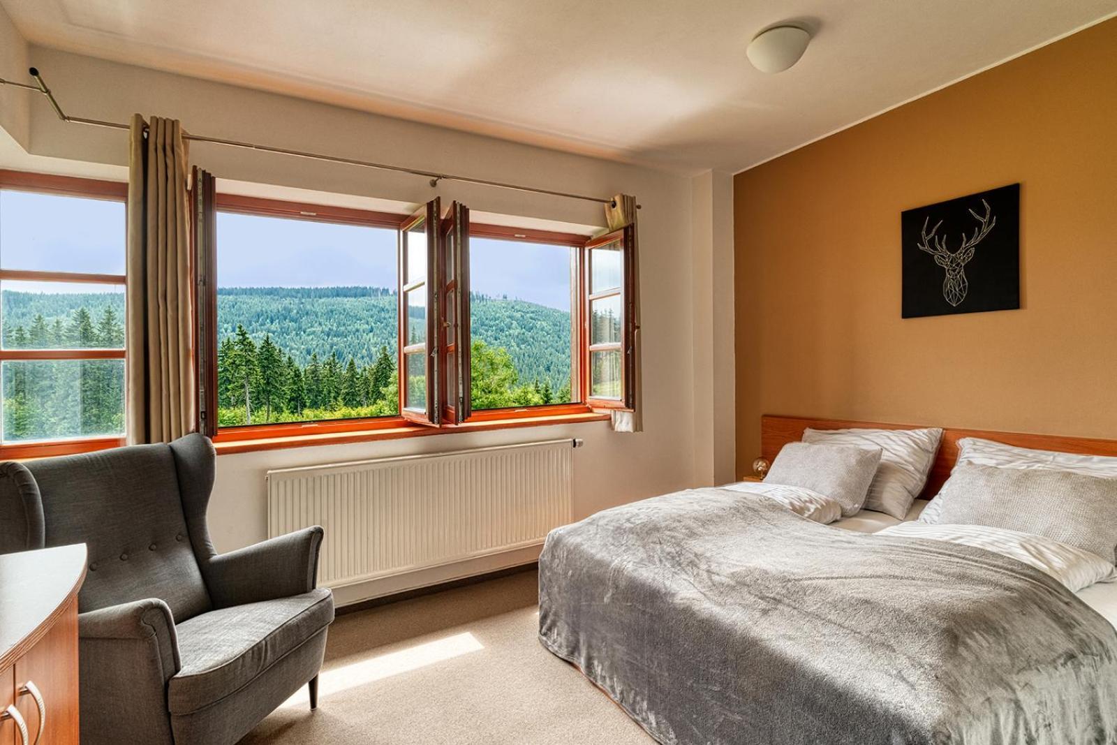 Hotel Oddech Пец под Снежко Екстериор снимка